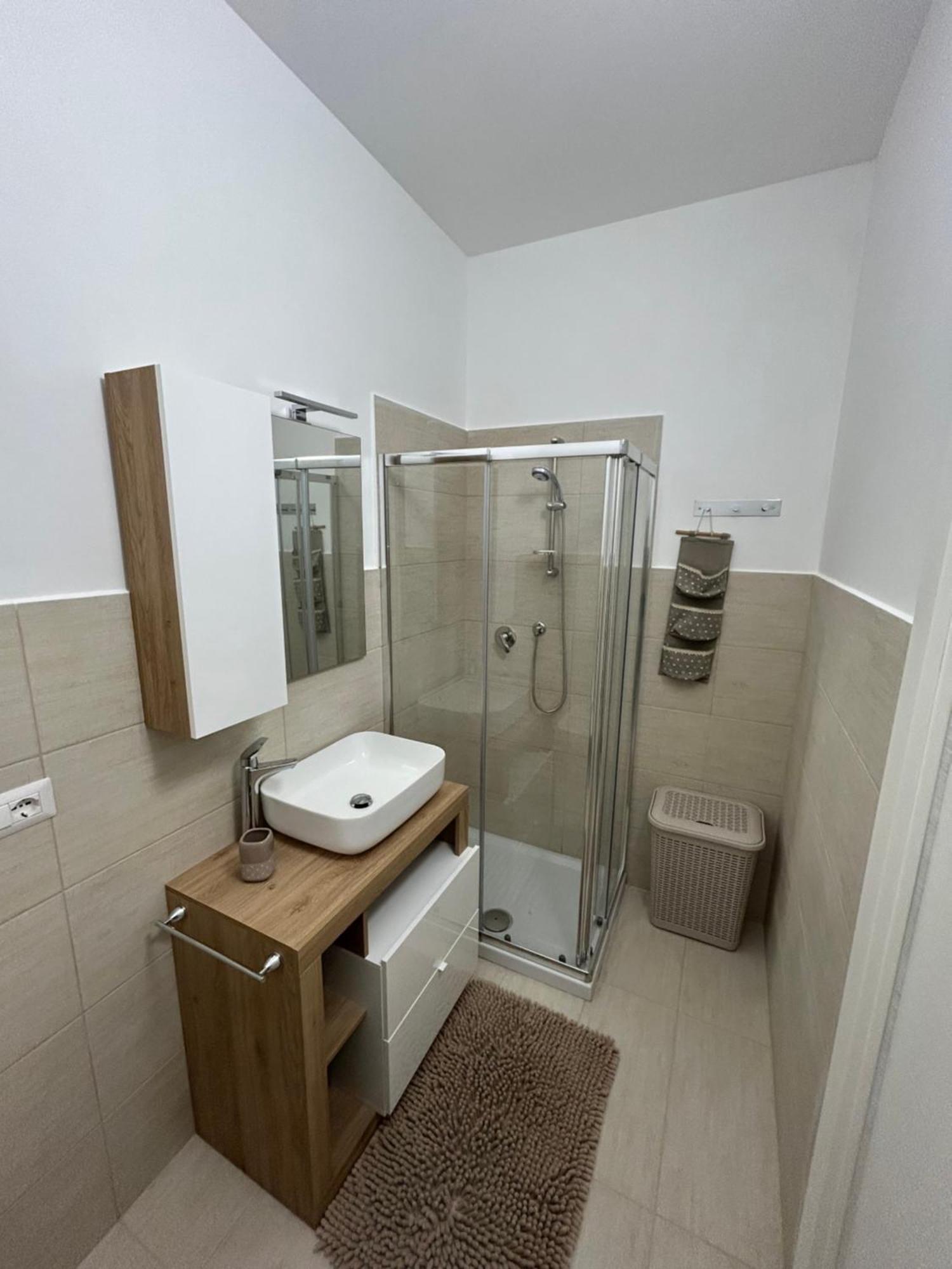Fly & Stay Apartments フィウミチーノ エクステリア 写真